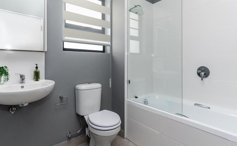 2 Bedroom Property for Sale in Aan de Wijnlanden Western Cape